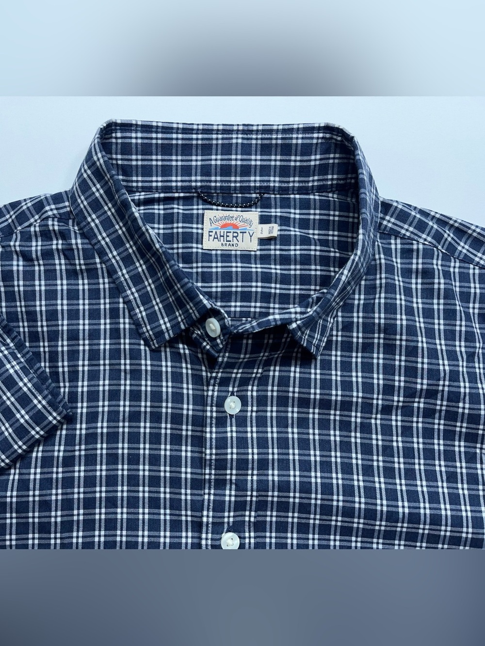 FAHERTY Button Down Shirt Mens Size Large Long Sleeve Blue Plaid Huckberry